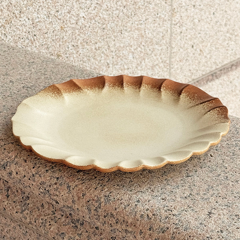 The  Sunburst 10" Ruffle Dinner Plate