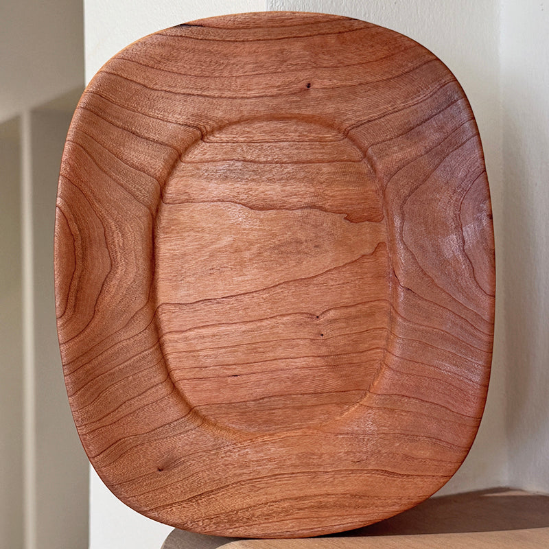 Egg-shaped plate