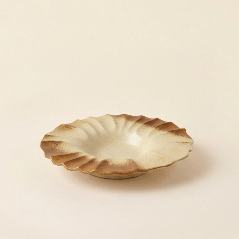 The Sunburst 10" Wide-Rim Soup & Pasta Plate